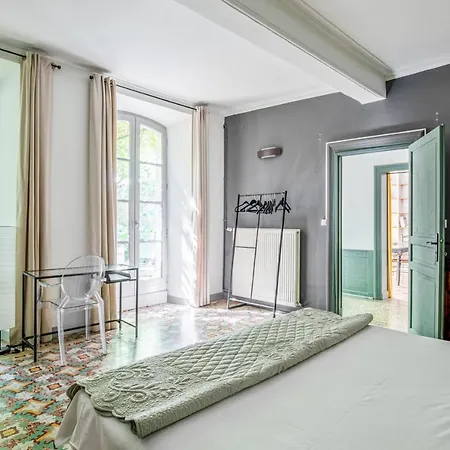 Splendid With A Terrasse And A Garden - - Welkeys Avignon